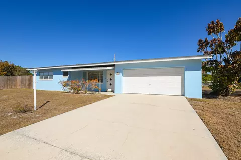 209 Oak Ln, Port Saint Lucie, FL 34952
