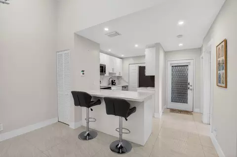15453 Lakes Of Delray Blvd #204, Delray Beach, FL 33484