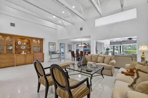 4881 Pineview Cir, Delray Beach, FL 33445 photo 9