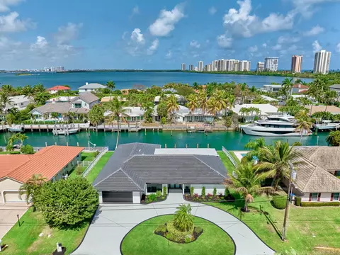 1170 Fairview Ln, Singer Island, FL 33404