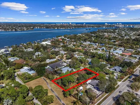 17967 April Ln, Jupiter, FL 33458