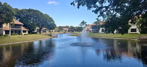 5521 Coach House Cir #D, Boca Raton, FL 33486