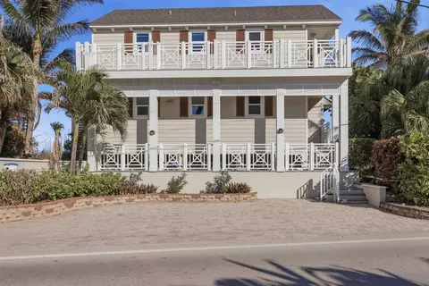 Exterior - 1031 SE Macarthur Blvd, Stuart, FL 34996 photo 2 of 15