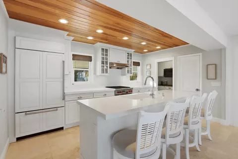 Kitchen - 1031 SE Macarthur Blvd, Stuart, FL 34996 photo 4 of 9