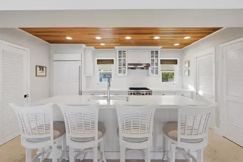 Kitchen - 1031 SE Macarthur Blvd, Stuart, FL 34996 photo 6 of 9
