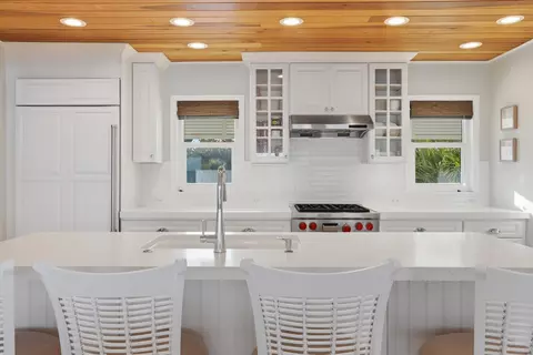 Kitchen - 1031 SE Macarthur Blvd, Stuart, FL 34996 photo 5 of 9