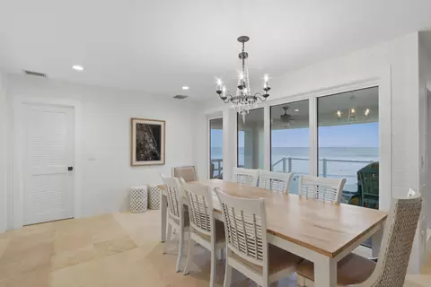 Dining - 1031 SE Macarthur Blvd, Stuart, FL 34996 photo 3 of 7
