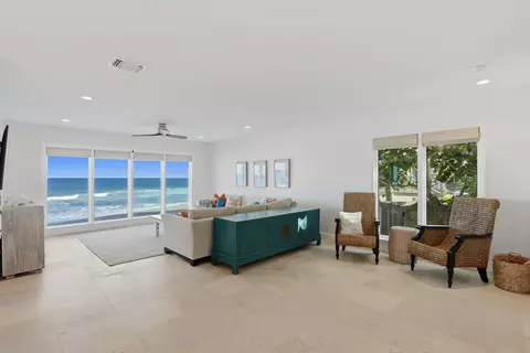Living - 1031 SE Macarthur Blvd, Stuart, FL 34996 photo 2 of 5