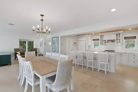 Dining - 1031 SE Macarthur Blvd, Stuart, FL 34996 photo 7 of 7