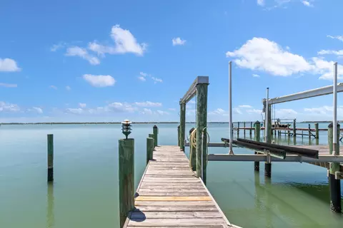 View/Area - 1031 SE Macarthur Blvd, Stuart, FL 34996 photo 3 of 14