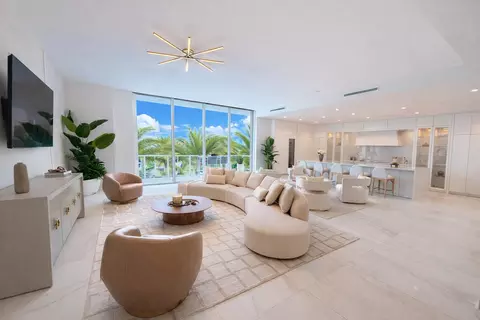 220 SE Mizner Blvd #PH907, Boca Raton, FL 33432