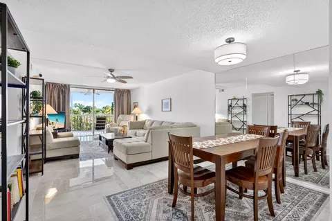 890 N Federal Hwy #403, Lantana, FL 33462