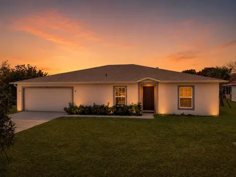 1390 Schumann Dr, Sebastian, FL 32958