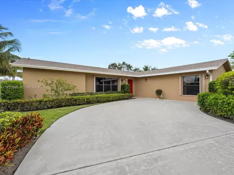 102 Chapel Ln, Tequesta, FL 33469 photo 1