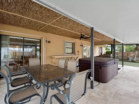 102 Chapel Ln, Tequesta, FL 33469 photo 6