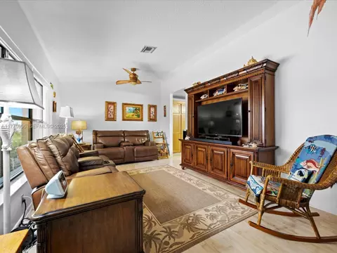 102 Chapel Ln, Tequesta, FL 33469 photo 3