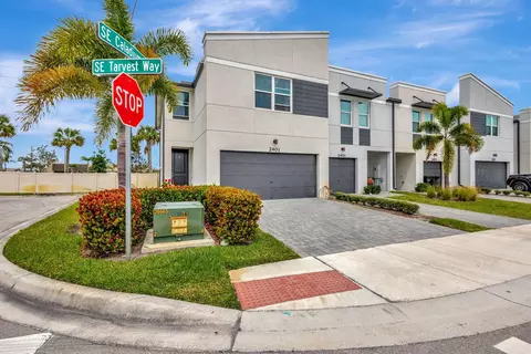 Exterior - 2401 SE Tarvest Way, Stuart, FL 34997 photo 2 of 6
