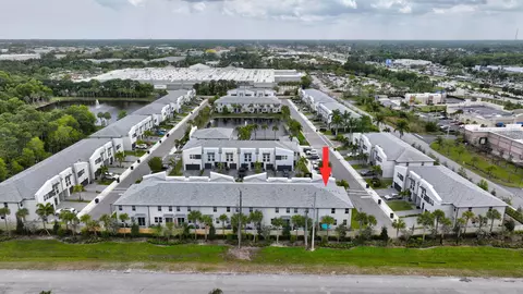 View/Area - 2401 SE Tarvest Way, Stuart, FL 34997 photo 7 of 8