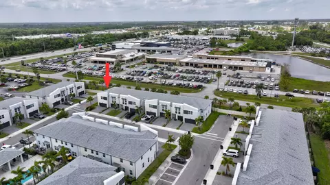 View/Area - 2401 SE Tarvest Way, Stuart, FL 34997 photo 3 of 8