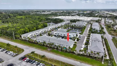 View/Area - 2401 SE Tarvest Way, Stuart, FL 34997 photo 6 of 8