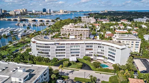 389 S Lake Dr #4F, Palm Beach, FL 33480