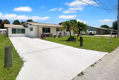 1612 S 28th St, Fort Pierce, FL 34947