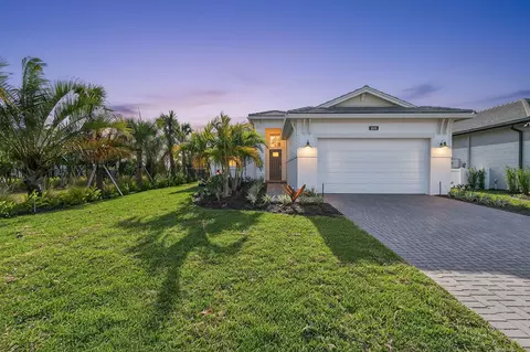 9694 Saint Germain Dr, Palm Beach Gardens, FL 33412