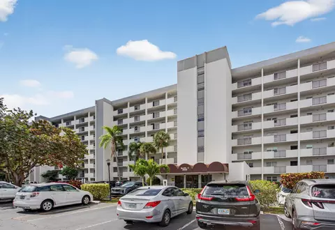 5900 NW 44th St #115, Lauderhill, FL 33319
