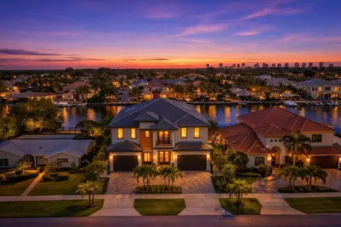 736 Lagoon Dr, North Palm Beach, FL 33408
