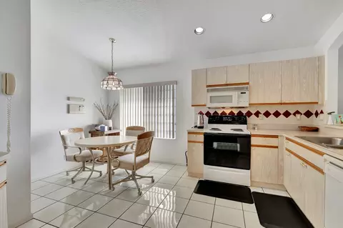 5767 Seashell Ter, Boynton Beach, FL 33437 photo 14