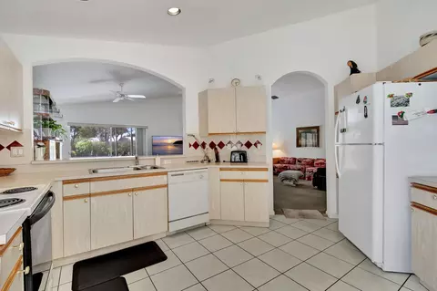 5767 Seashell Ter, Boynton Beach, FL 33437 photo 13