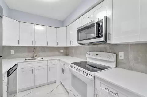 9960 Pineapple Tree Dr #107, Boynton Beach, FL 33436
