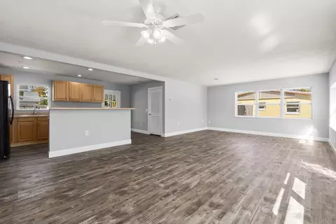 924 SE Dolphin Dr, Stuart, FL 34996 photo 11