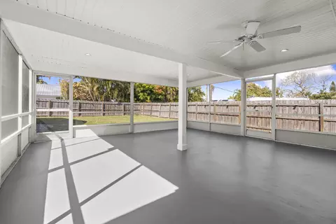924 SE Dolphin Dr, Stuart, FL 34996 photo 26
