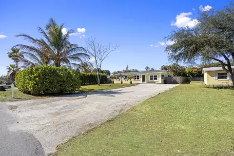 924 SE Dolphin Dr, Stuart, FL 34996 photo 43