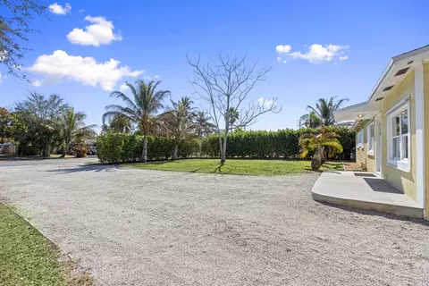 924 SE Dolphin Dr, Stuart, FL 34996 photo 38