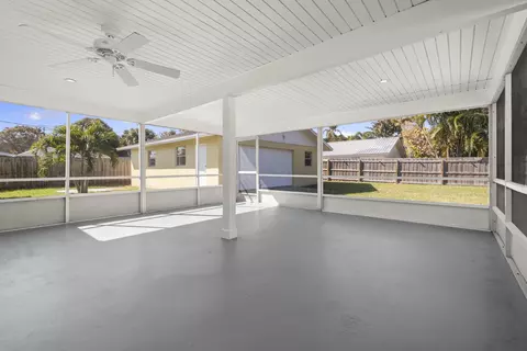 924 SE Dolphin Dr, Stuart, FL 34996 photo 27