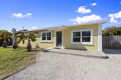 924 SE Dolphin Dr, Stuart, FL 34996 photo 45