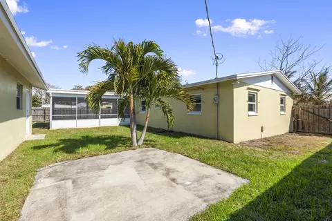 924 SE Dolphin Dr, Stuart, FL 34996 photo 40