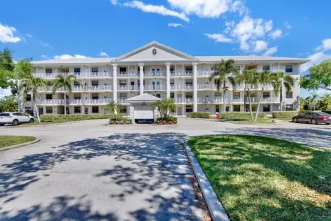 6181 Balboa Cir #301, Boca Raton, FL 33433