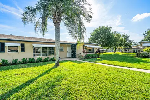 1010 Circle Ter E #C, Delray Beach, FL 33445 photo 1