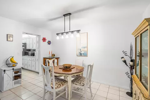 1010 Circle Ter E #C, Delray Beach, FL 33445 photo 8