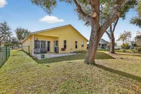 9042 SW Caprice Cir, Stuart, FL 34997 photo 9