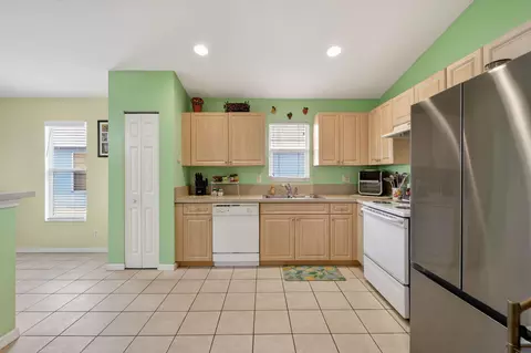 9042 SW Caprice Cir, Stuart, FL 34997 photo 3