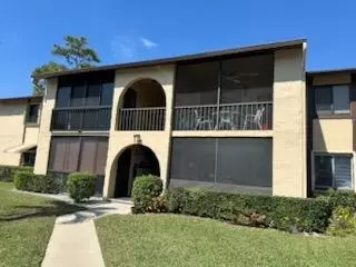 236 Pine Hov Cir #D-2, Greenacres, FL 33463