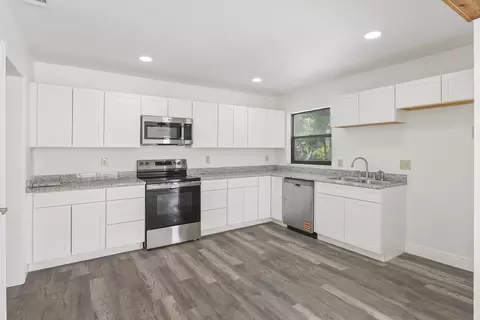 5666 SE Matousek St, Stuart, FL 34997 photo 2