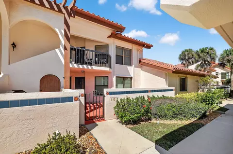 6060 SE Martinique Dr #103, Stuart, FL 34997