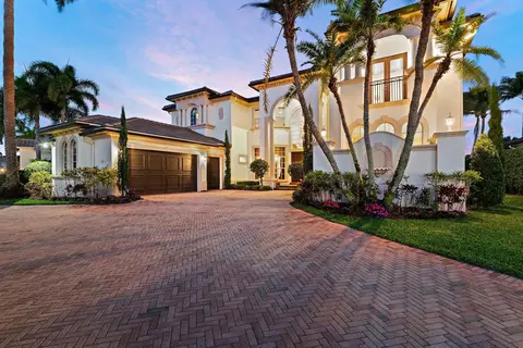 422 Savoie Dr, Palm Beach Gardens, FL 33410