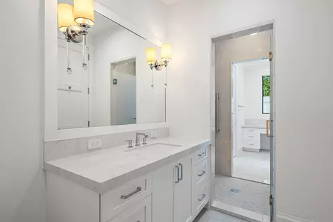 Bath - 108 Waters Edge Dr, Jupiter, FL 33477 photo 1 of 3