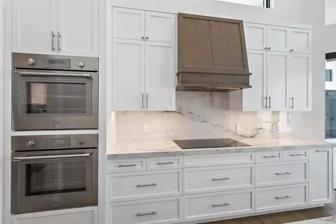 Kitchen - 108 Waters Edge Dr, Jupiter, FL 33477 photo 3 of 5